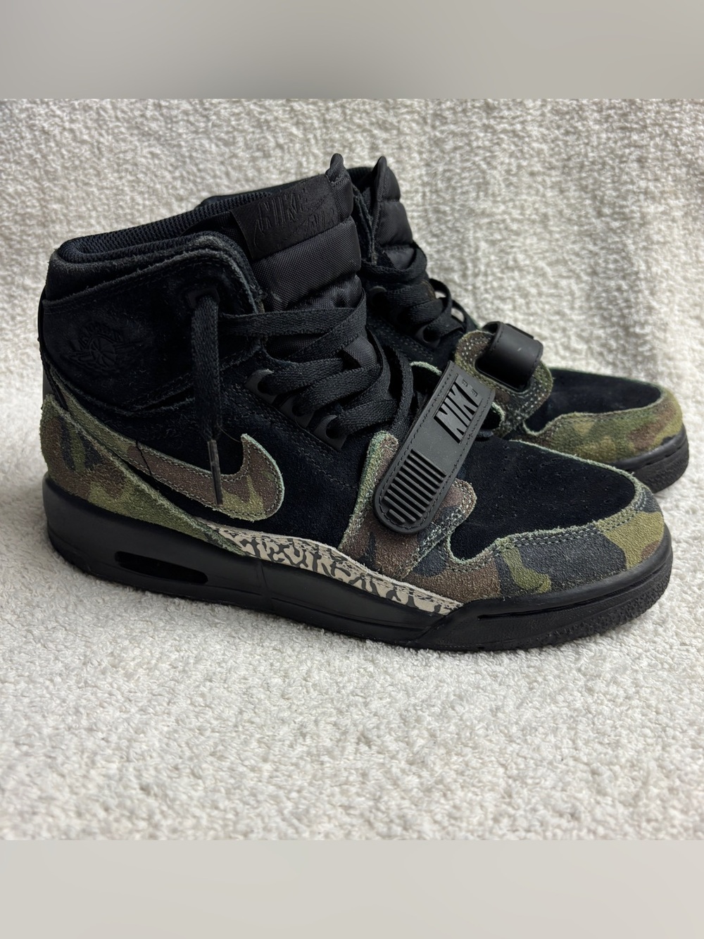 Air Jordan Legacy 312 Camo Green camouflage pattern on black nubuck upper 5.5